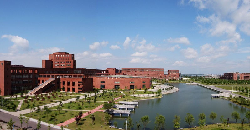江西師范大學(xué)旭潔洗地機(jī)客戶案例-<a href=http://m.hfzhongcheng.cn target=_blank class=infotextkey>洗地機(jī)生產(chǎn)廠</a>家